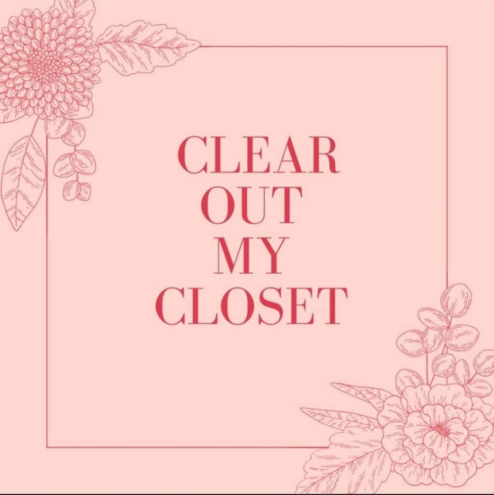 HELP ME CLEAR OUT MY CLOSET!